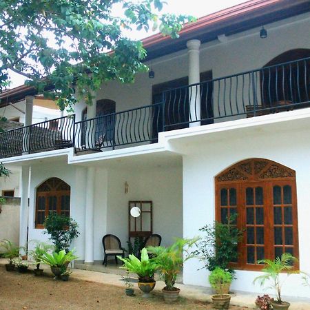 Nivahana Homestay Kandy Exterior photo